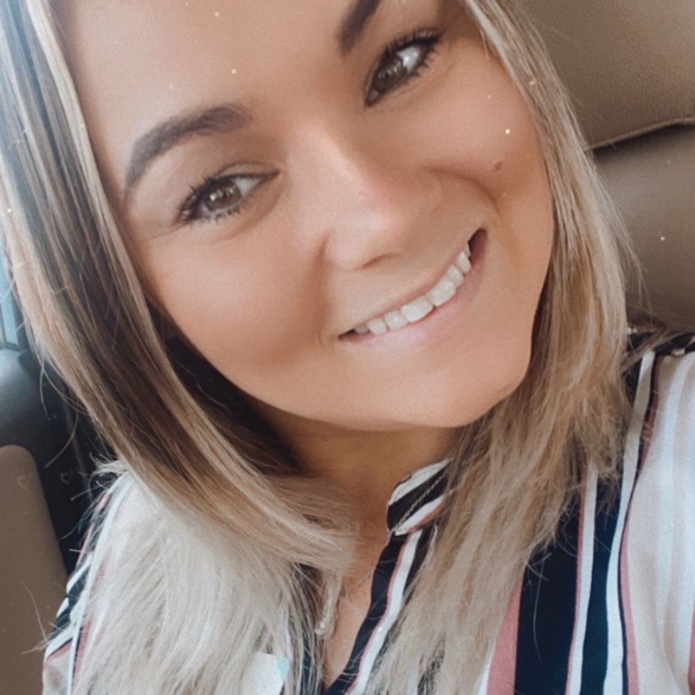 Meet your Posher, Kendra